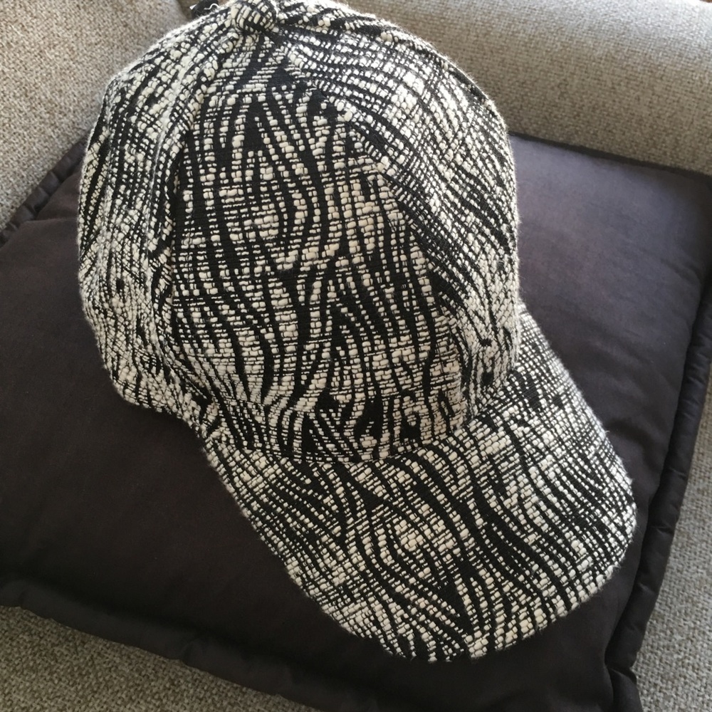 NWT Collection Eighteen baseball hat